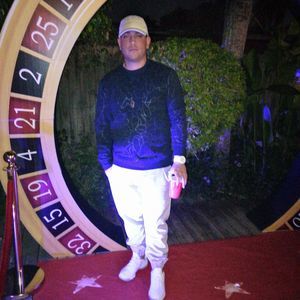 Meet your Posher, Hector emanuel